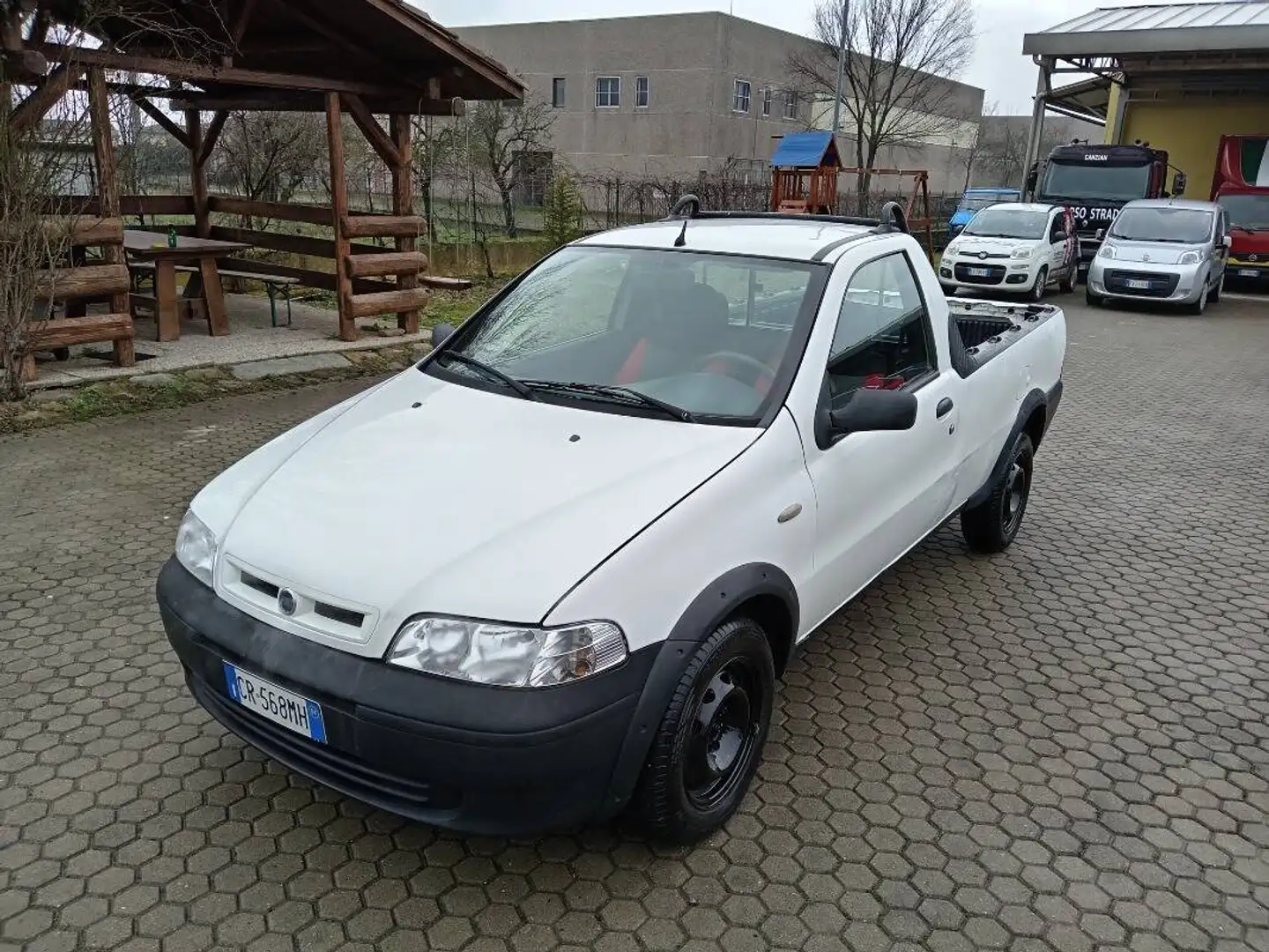 Fiat Strada STRADA 1.9 d Weiß - 1