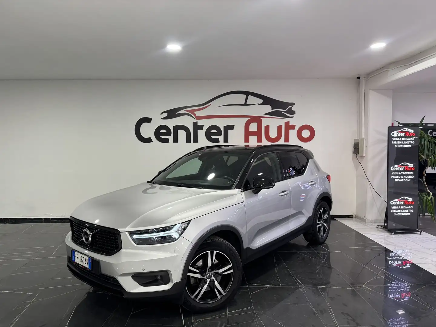 Volvo XC40 XC40 D4 AWD Geartronic R-design - 1