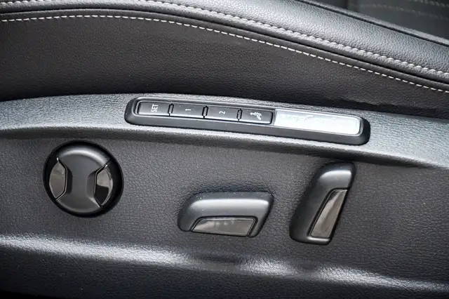 Volkswagen Passat view 12