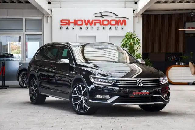 Volkswagen Passat view 2
