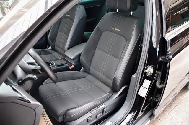Volkswagen Passat view 13