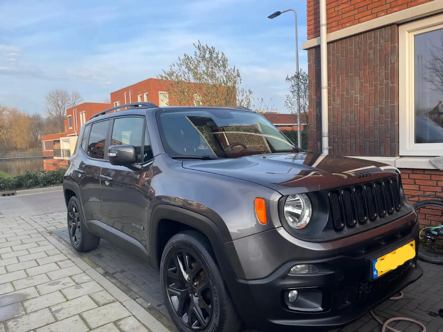Jeep Renegade 1.4 MA Night Eagle 2 Šedá - 1