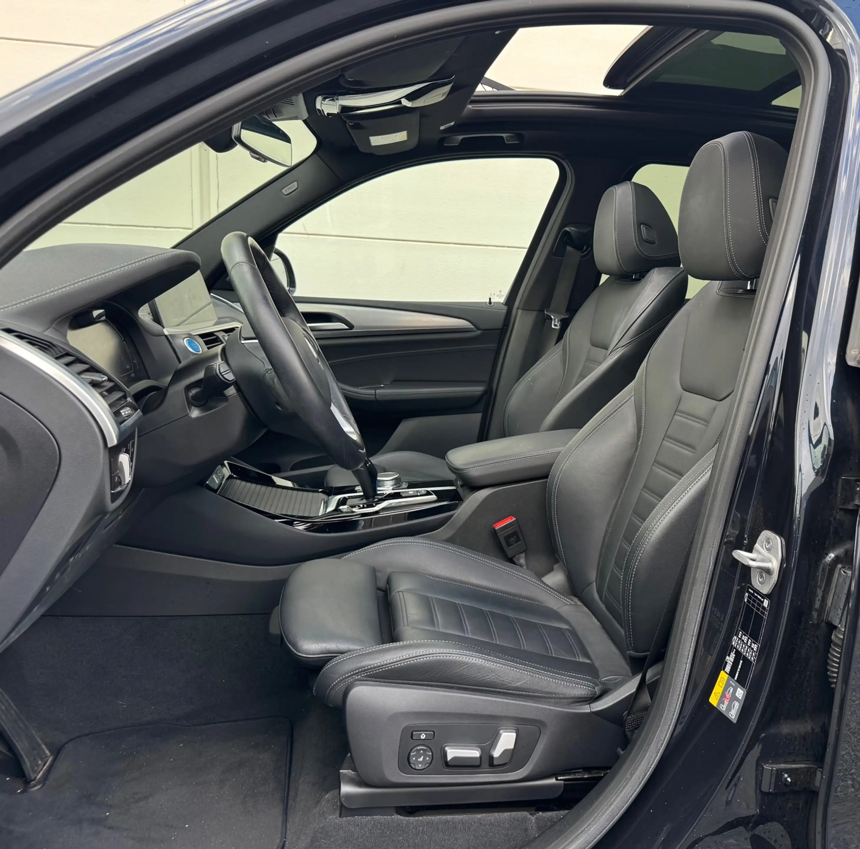 BMW iX3 High Exe 80kWh Org NL Pano Head up HK SOH 98,3% Ap — photo 17