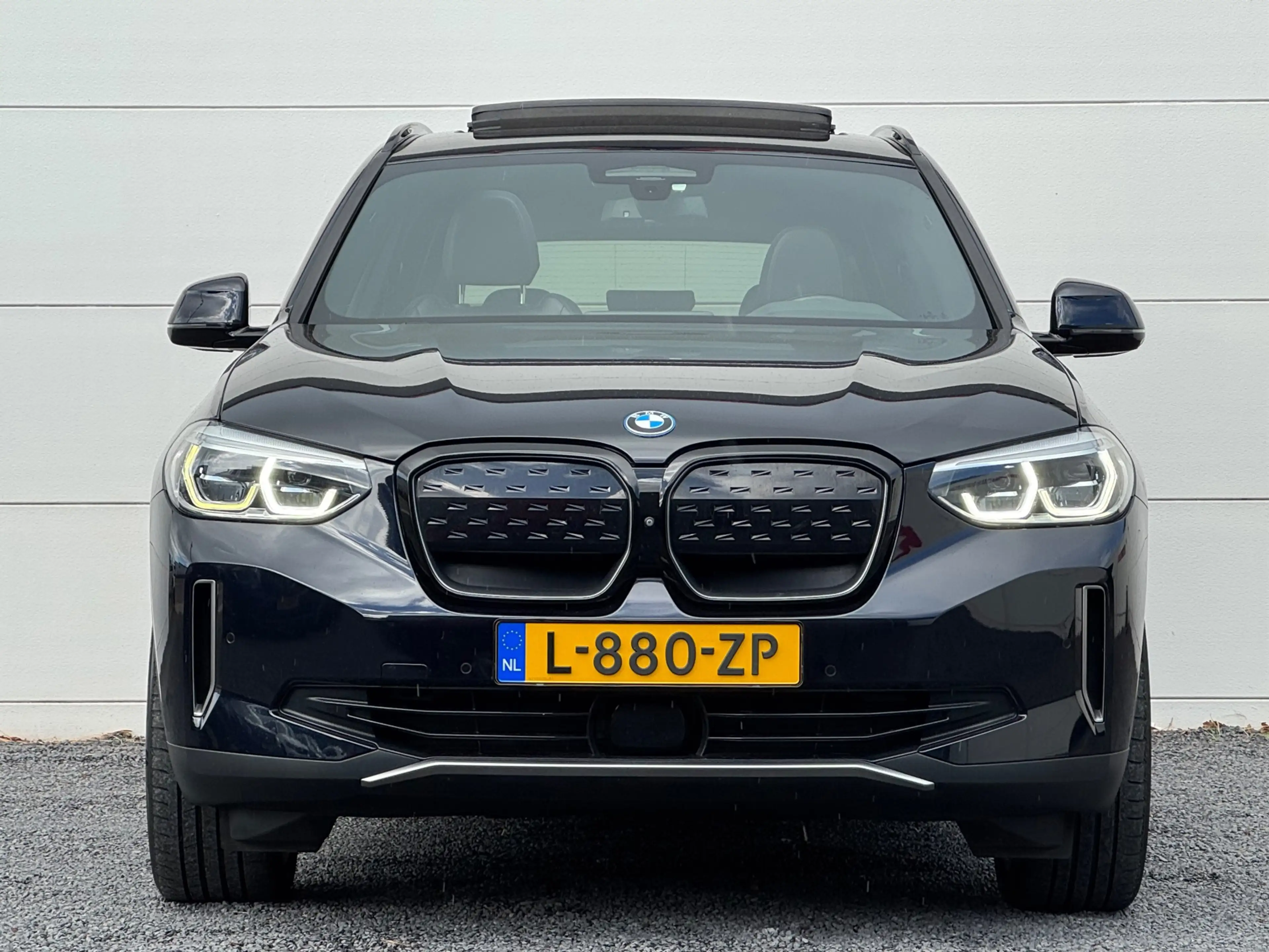 BMW iX3 High Exe 80kWh Org NL Pano Head up HK SOH 98,3% Ap — photo 4