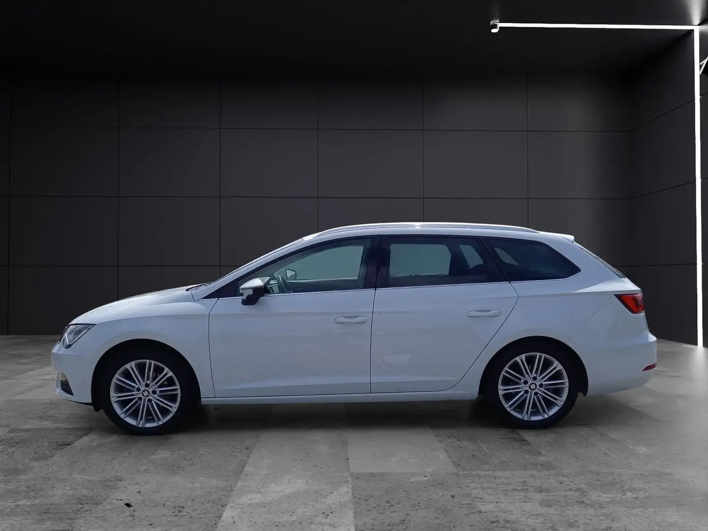 SEAT Leon Sportstourer Xcellence 1.5 TSI ACT ACC NAVI Weiß - 2