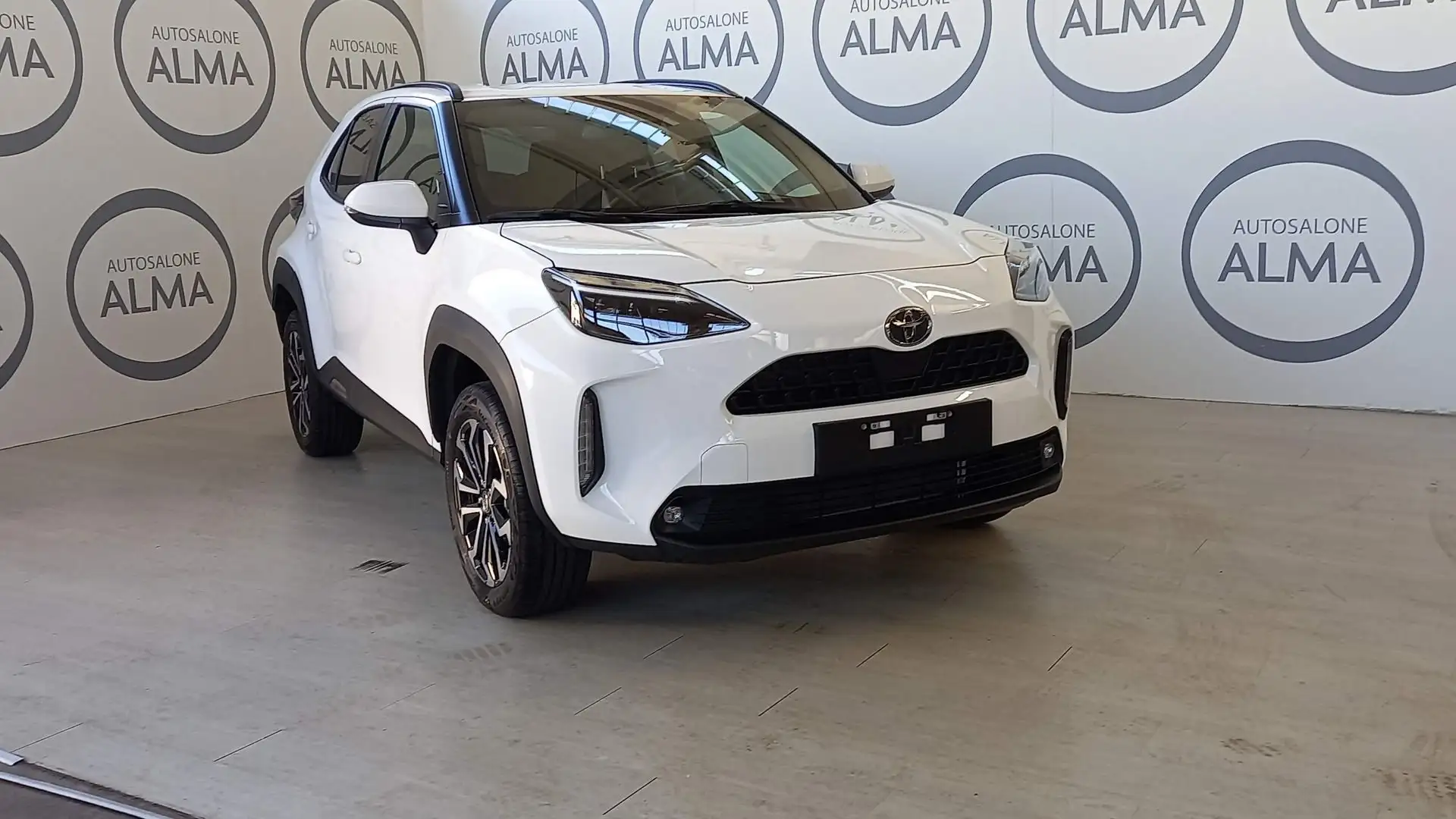 Toyota Yaris Cross Yaris Cross 1.5 Hybrid 5p. E-CVT Trend Bianco - 1