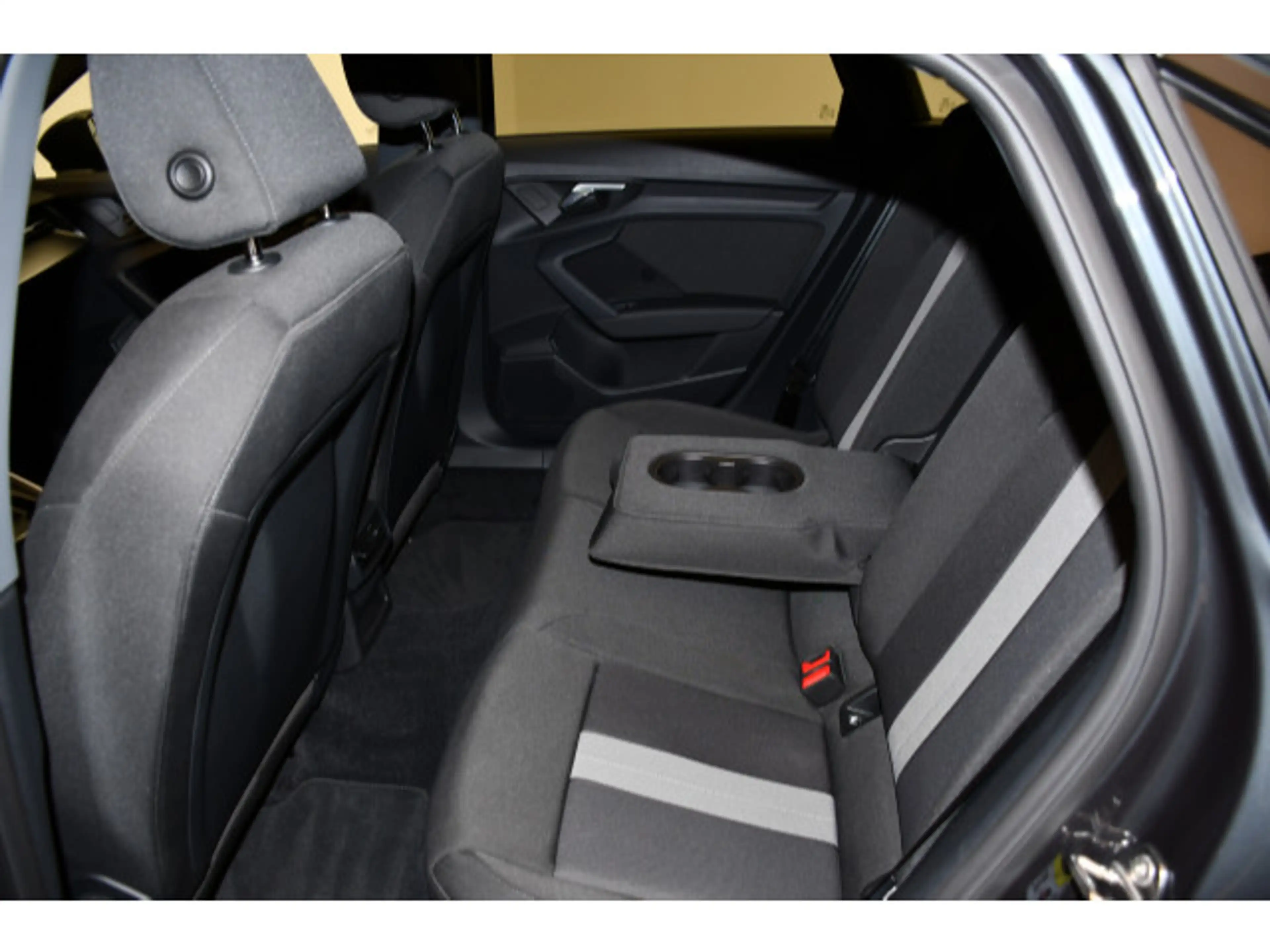 Audi A3 35 TFSI S-tronic advanced Tempo/Einparkhi — photo 7