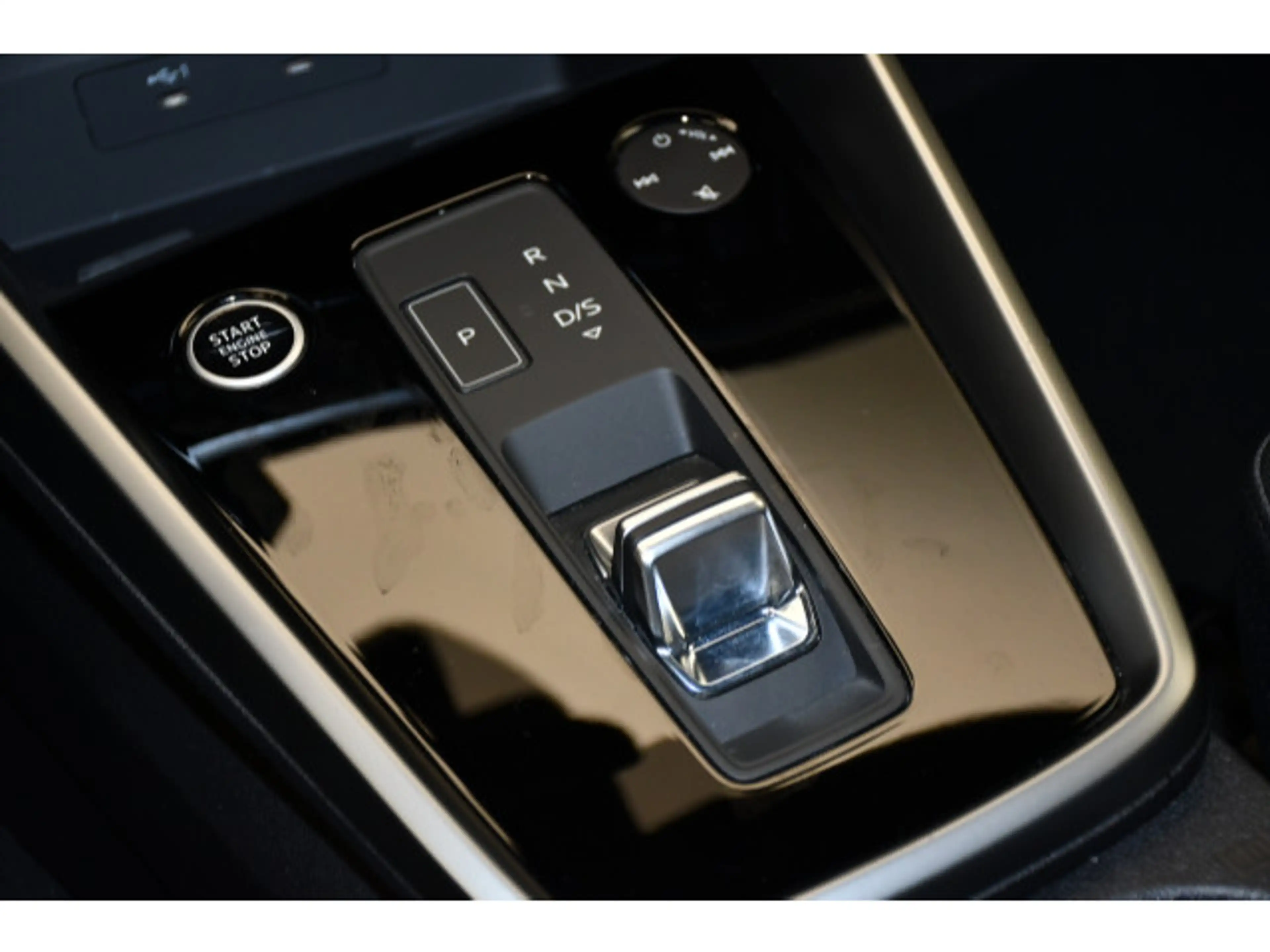 Audi A3 35 TFSI S-tronic advanced Tempo/Einparkhi — photo 6