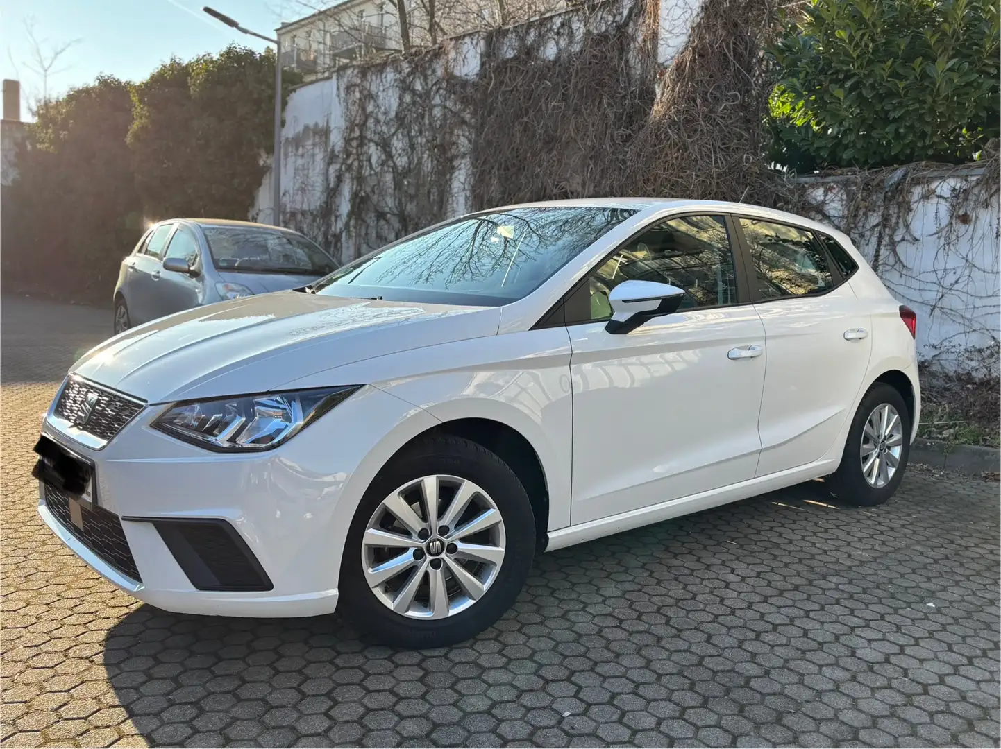 SEAT Ibiza Ibiza 5-Türer 1.0 MPI S Weiß - 1