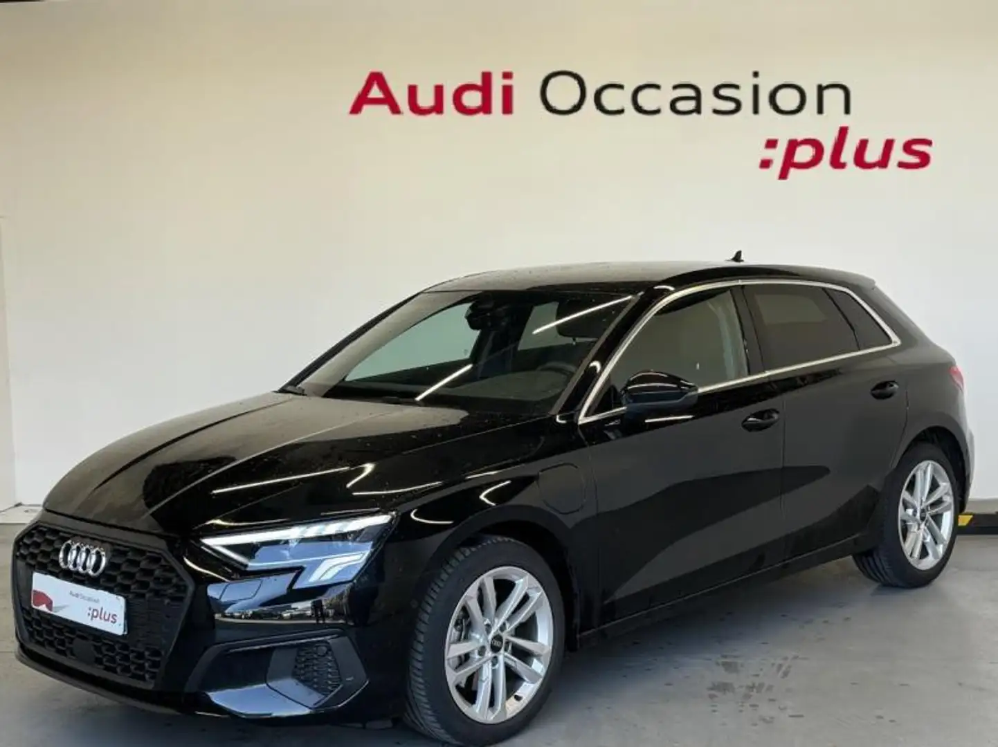 Audi A3 40 TFSI e 204ch Business Executive S tronic 6 - 1