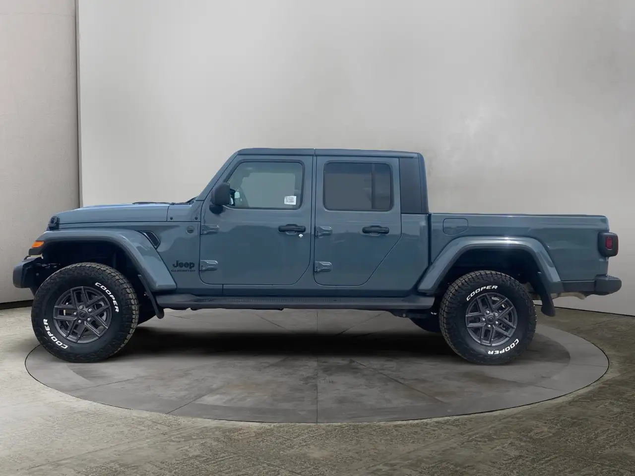 Jeep Gladiator снимка Jeep Gladiator