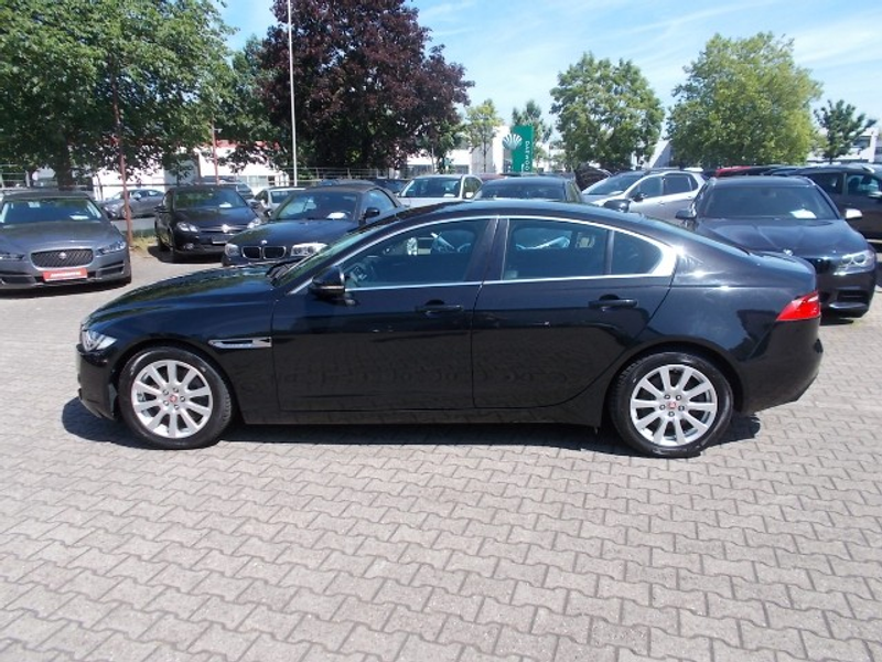 Jaguar XE 2.0 Prestige, Leder, Navi, Kamera, zus. WR — photo 8