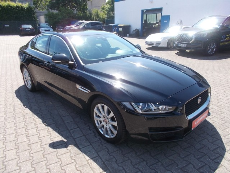 Jaguar XE 2.0 Prestige, Leder, Navi, Kamera, zus. WR — photo 3