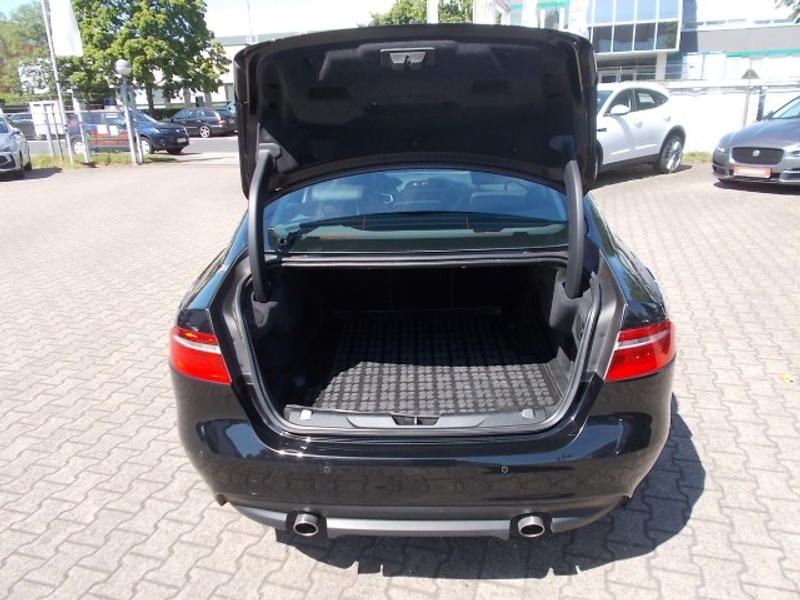 Jaguar XE 2.0 Prestige, Leder, Navi, Kamera, zus. WR — photo 12