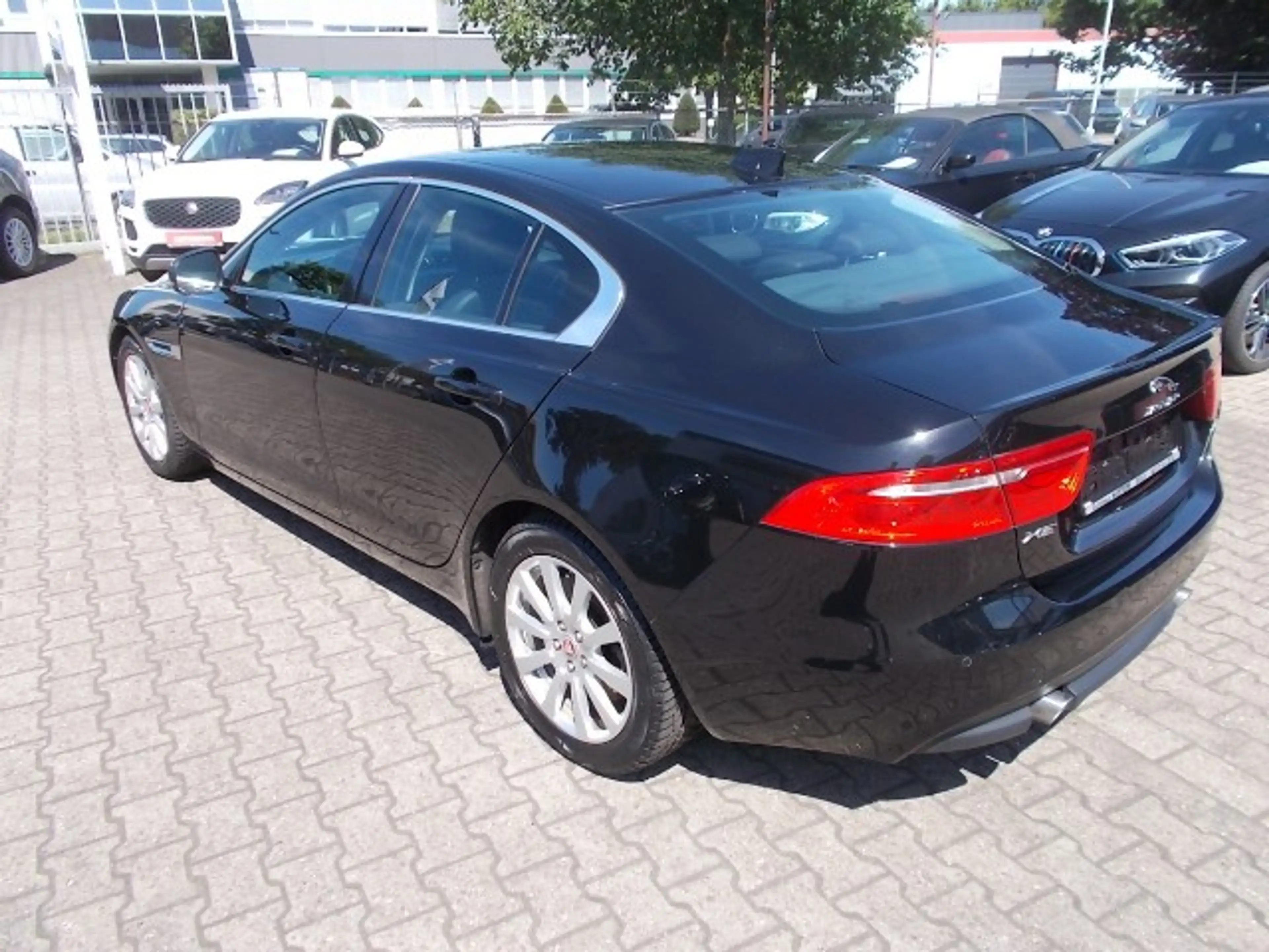 Jaguar XE 2.0 Prestige, Leder, Navi, Kamera, zus. WR — photo 7