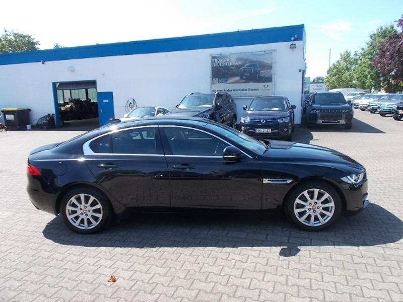 Jaguar XE 2.0 Prestige, Leder, Navi, Kamera, zus. WR — photo 4