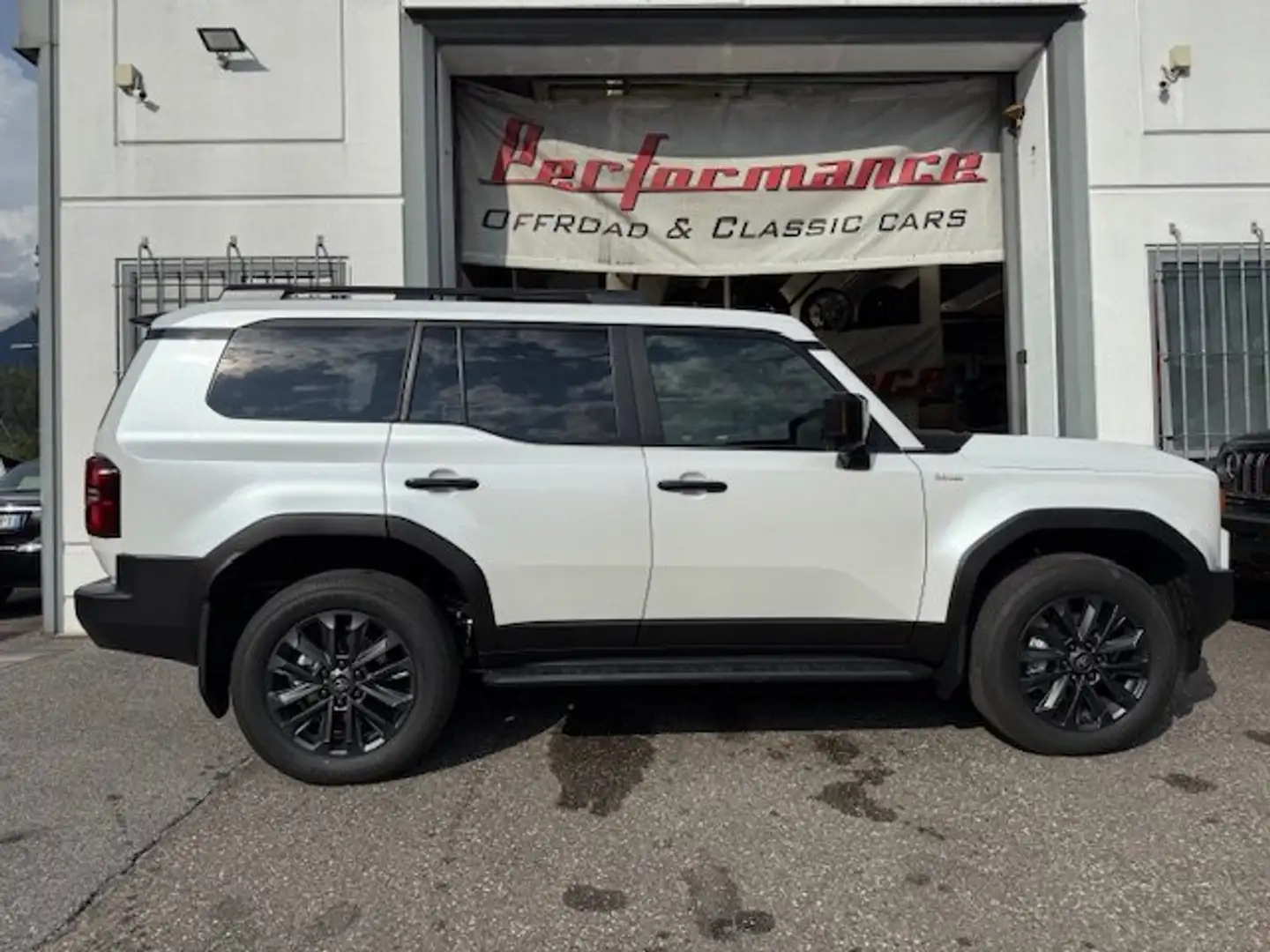 Toyota Land Cruiser 250 PRESIDENT 7 POSTI /PELLE MARRONE Blanc - 2