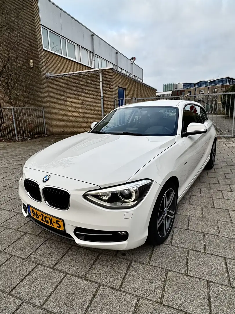 BMW 114 i upgrad edition Білий - 2