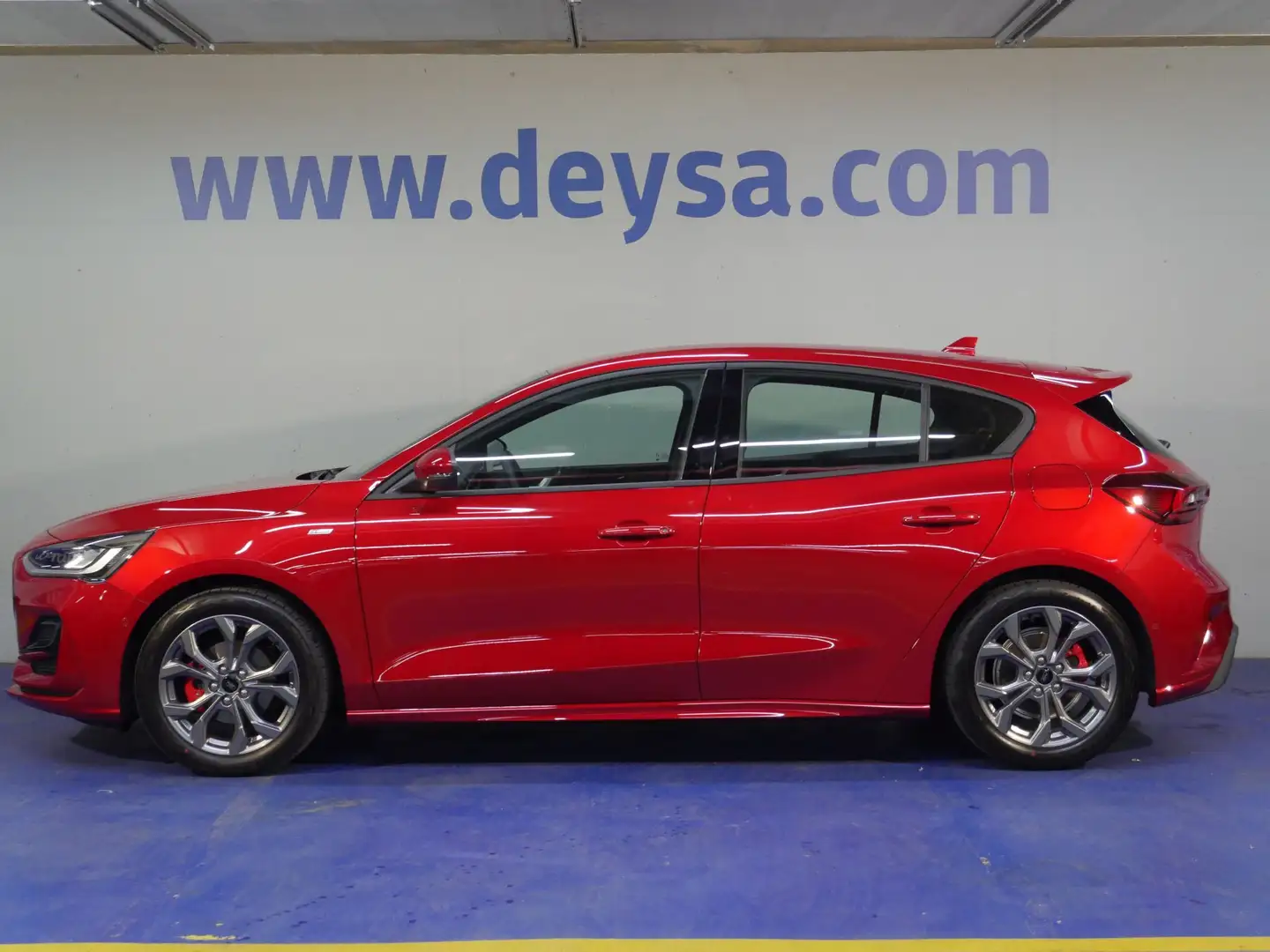 Ford Focus 1.0 Ecoboost MHEV ST-Line 125 Rojo - 2