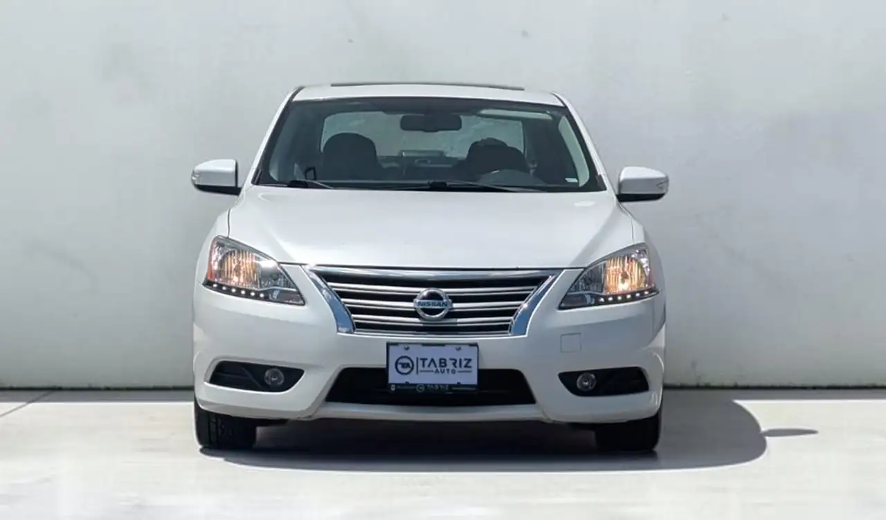 Nissan Sentra fotografie Nissan Sentra