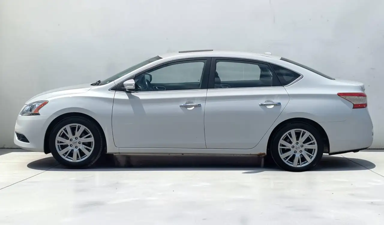 Nissan Sentra fotografie Nissan Sentra