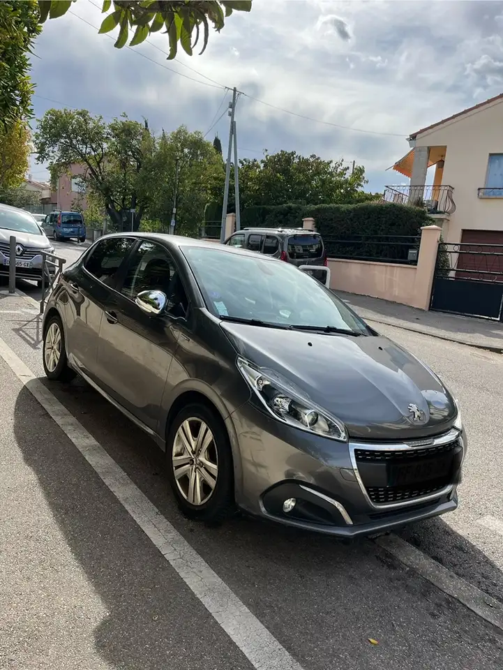 Peugeot 208 PureTech 82ch S