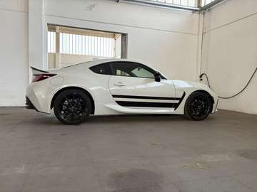2.4 Premium Sport