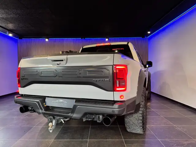 Ford F 150 RAPTOR Ansicht 4