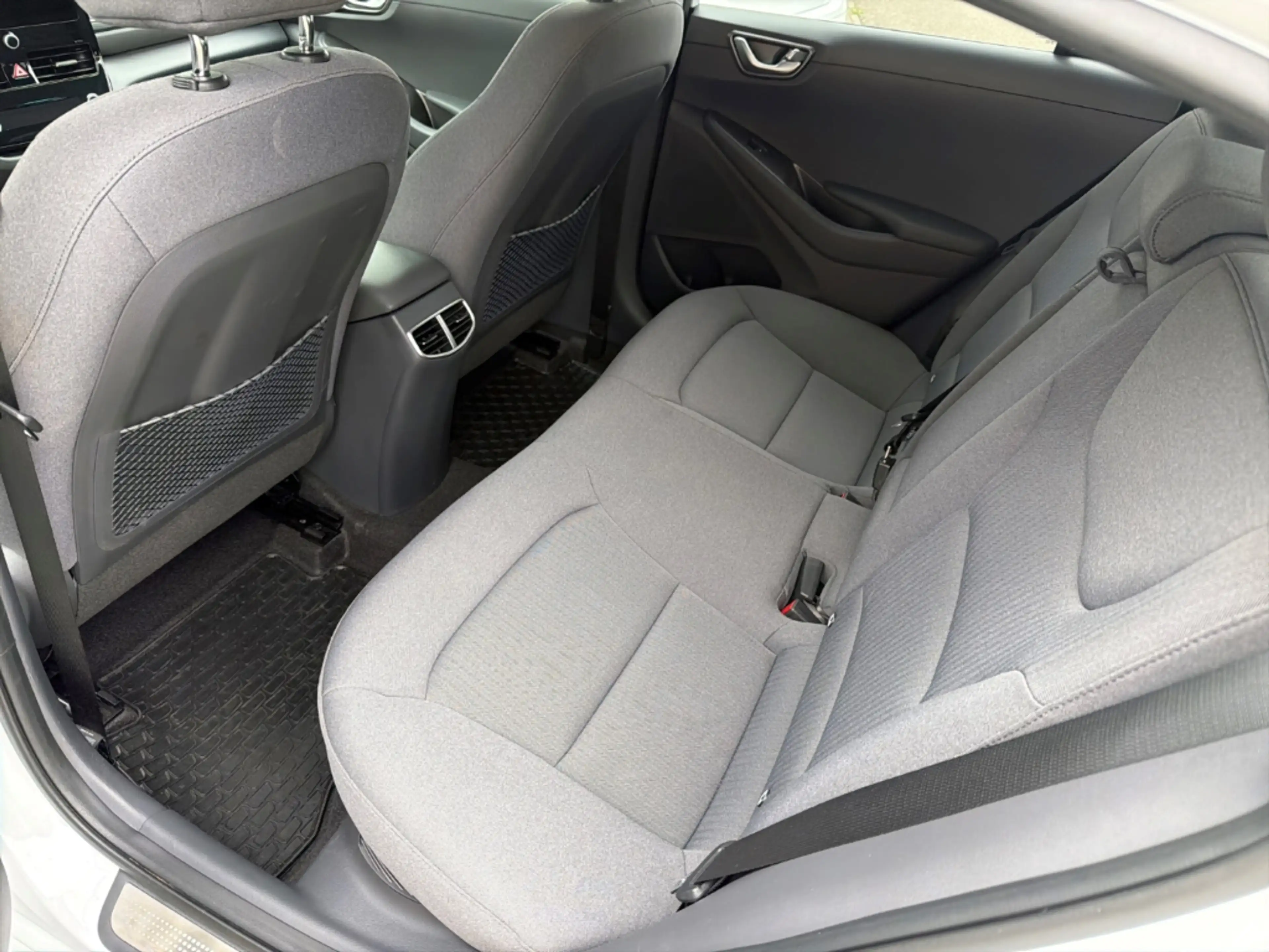 Hyundai IONIQ Facelift Hybrid STYLE-Paket — photo 9
