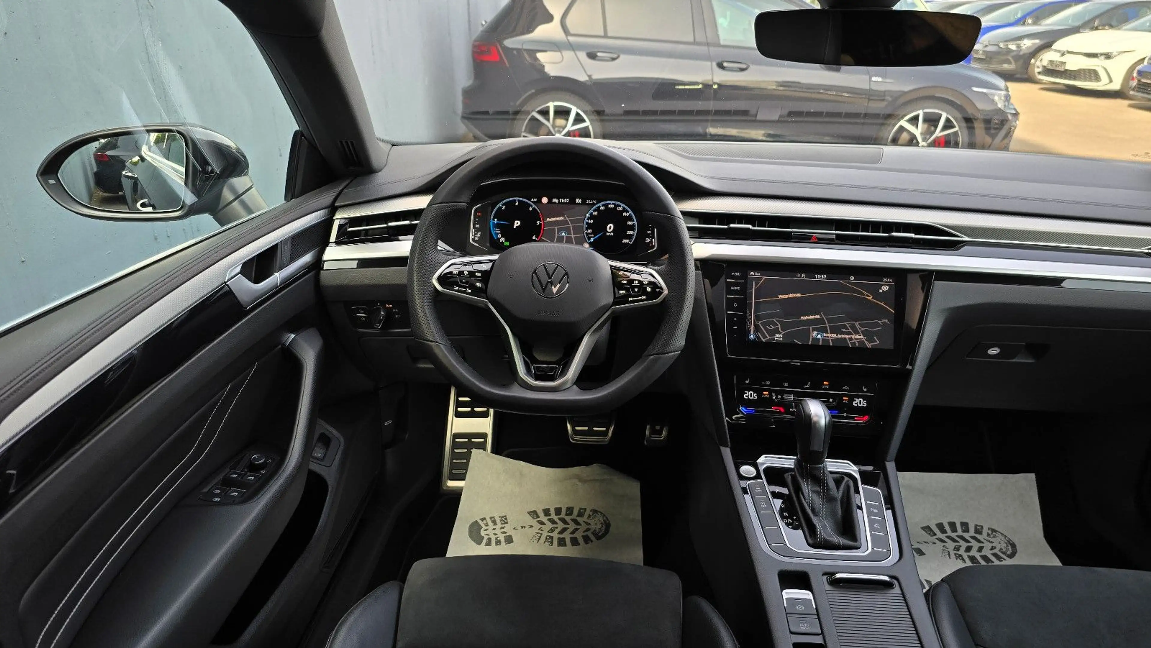 Volkswagen Arteon 2.0 TDI DSG 3 x R-Line Pano/ACC/DCC/AHK — photo 10