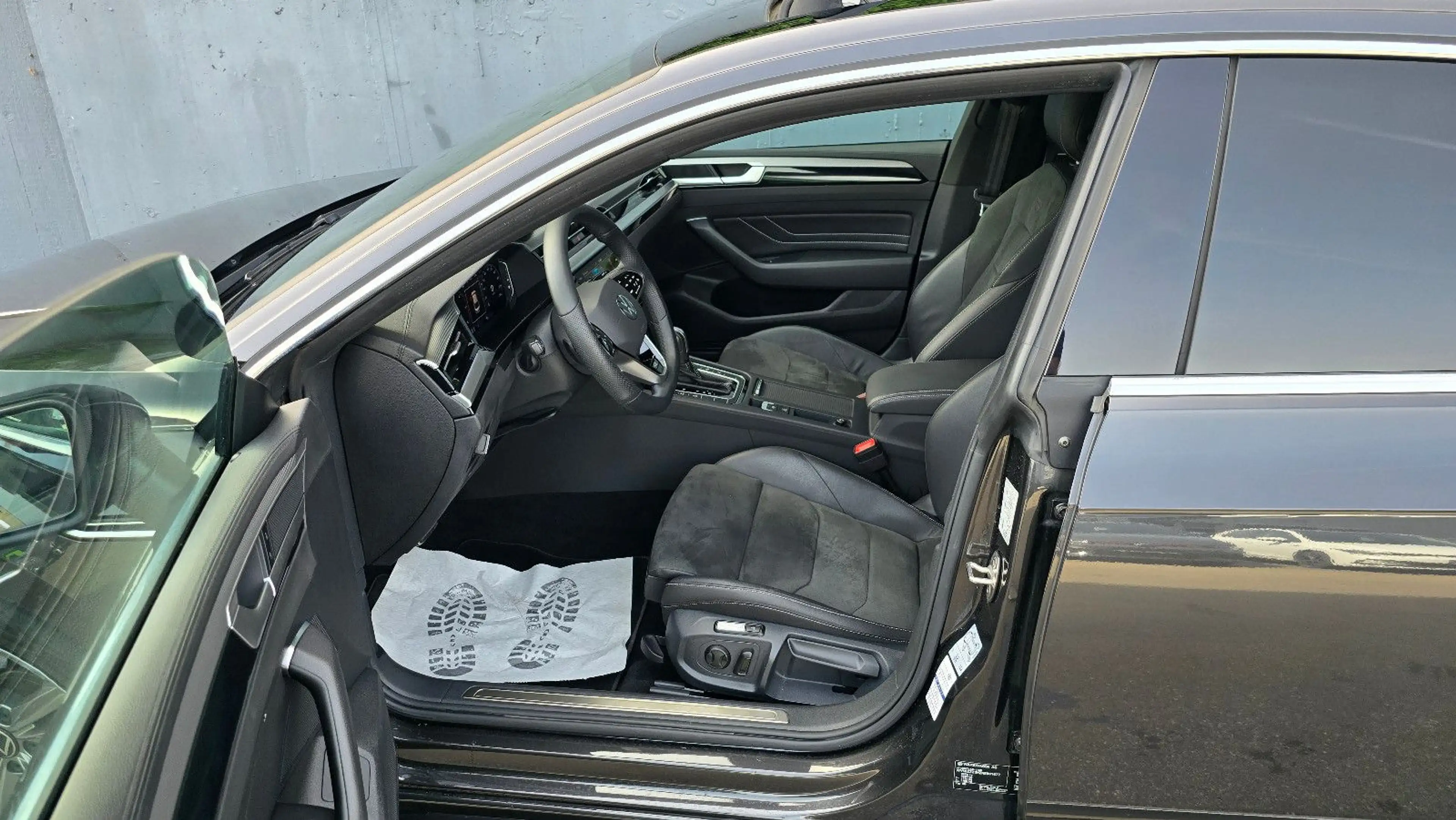 Volkswagen Arteon 2.0 TDI DSG 3 x R-Line Pano/ACC/DCC/AHK — photo 6