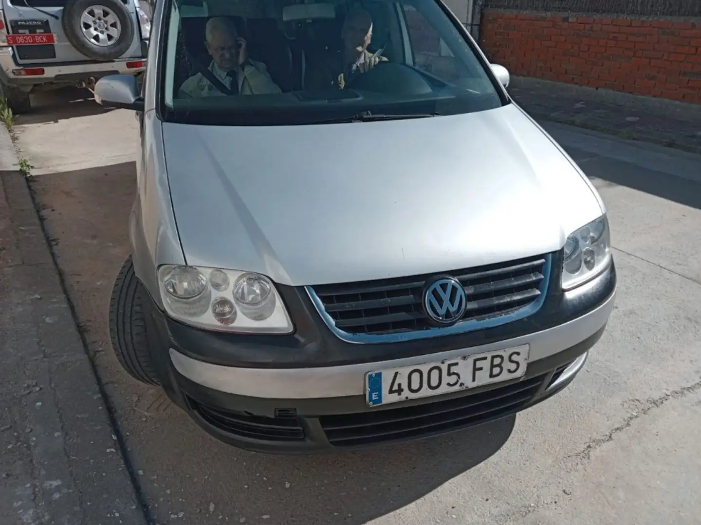 Volkswagen Touran 1.9TDI Conceptline Gri - 1