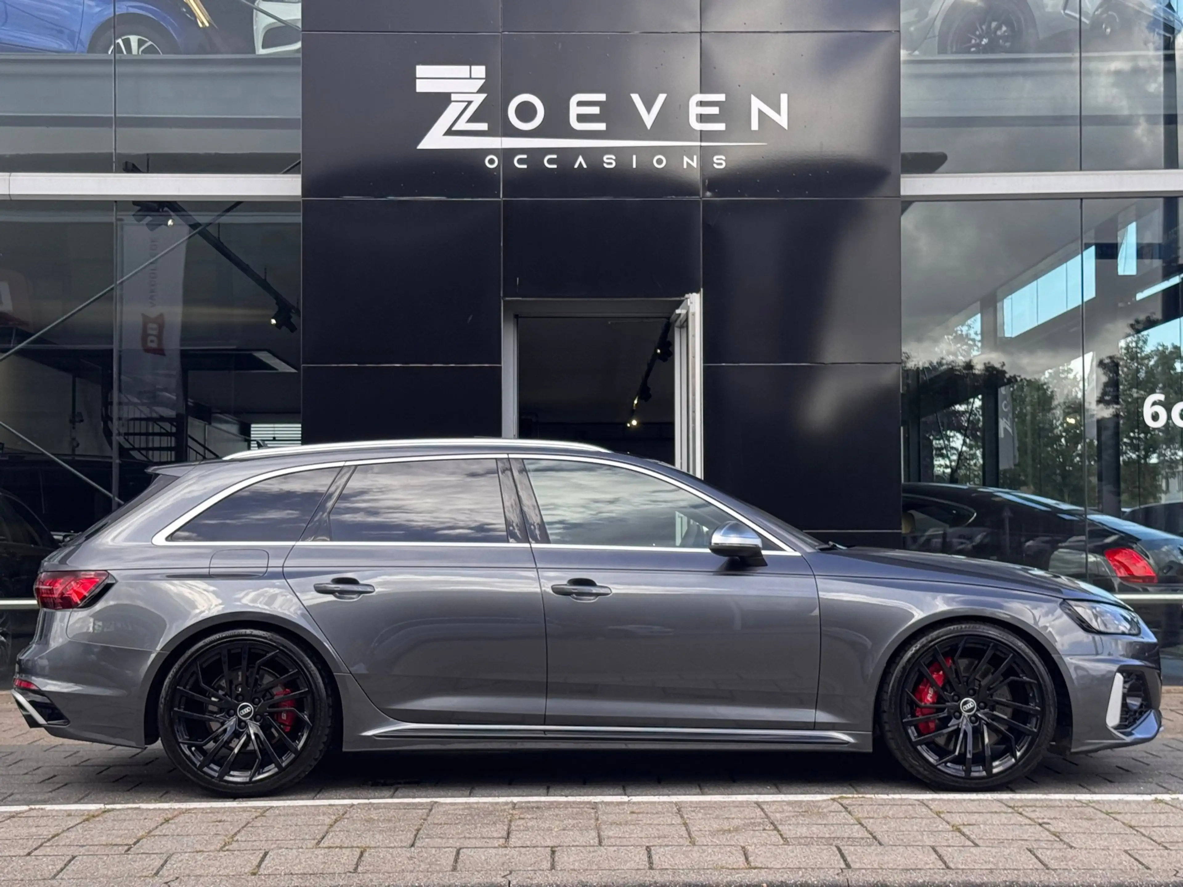 Audi RS4 A4 Avant 2.9 TFSI quattro — photo 5