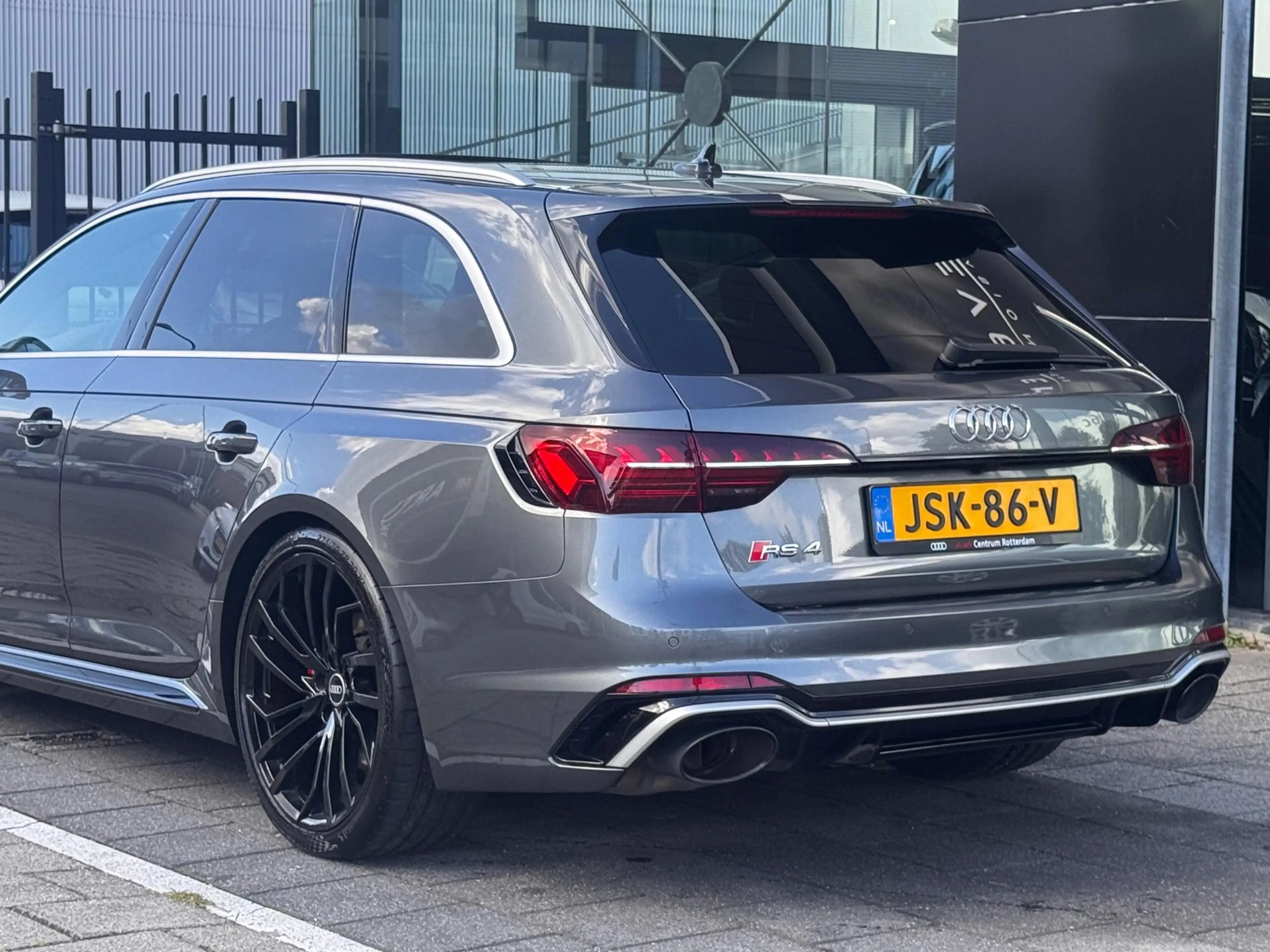 Audi RS4 A4 Avant 2.9 TFSI quattro — photo 9