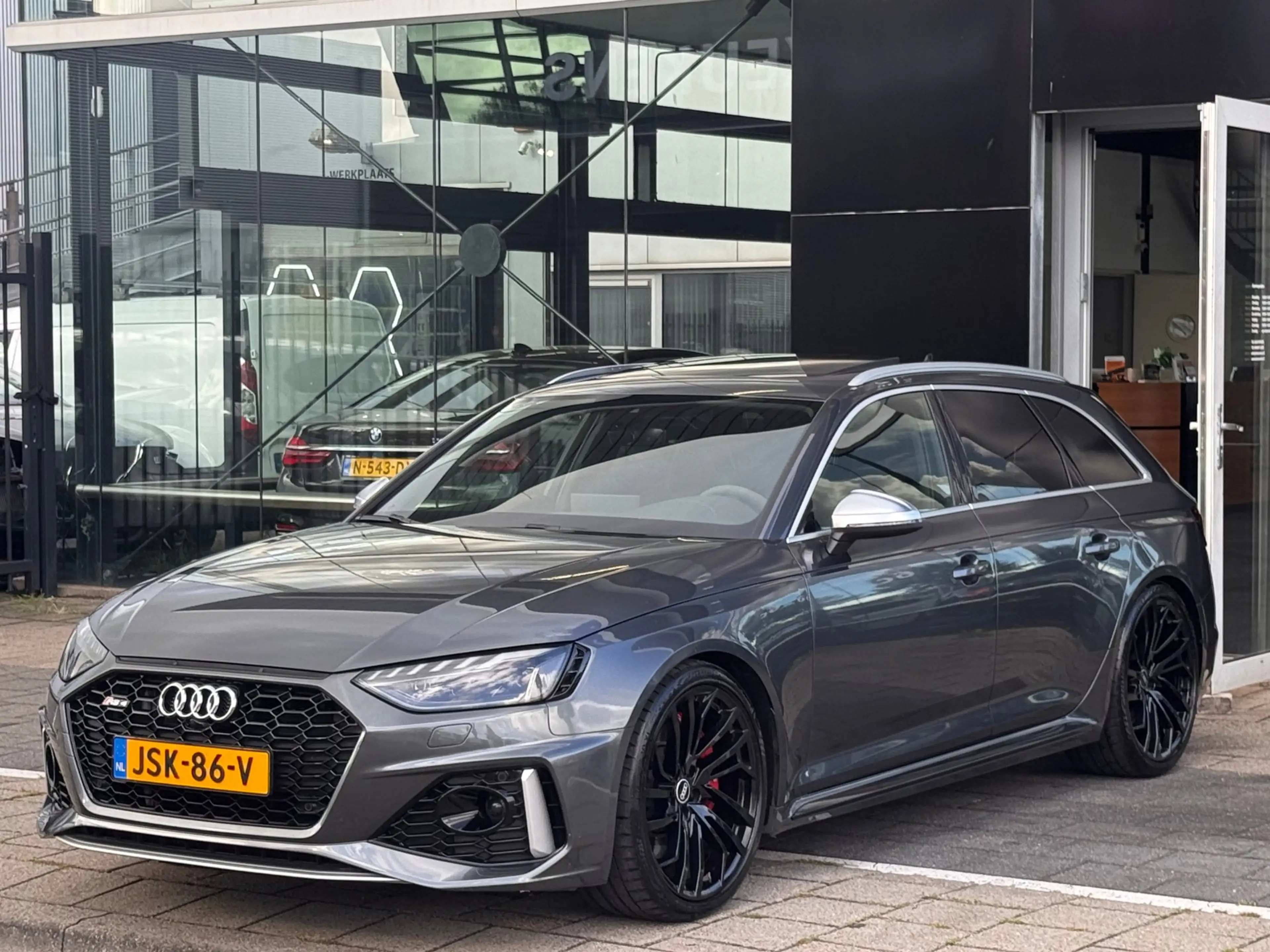 Audi RS4 A4 Avant 2.9 TFSI quattro — photo 10