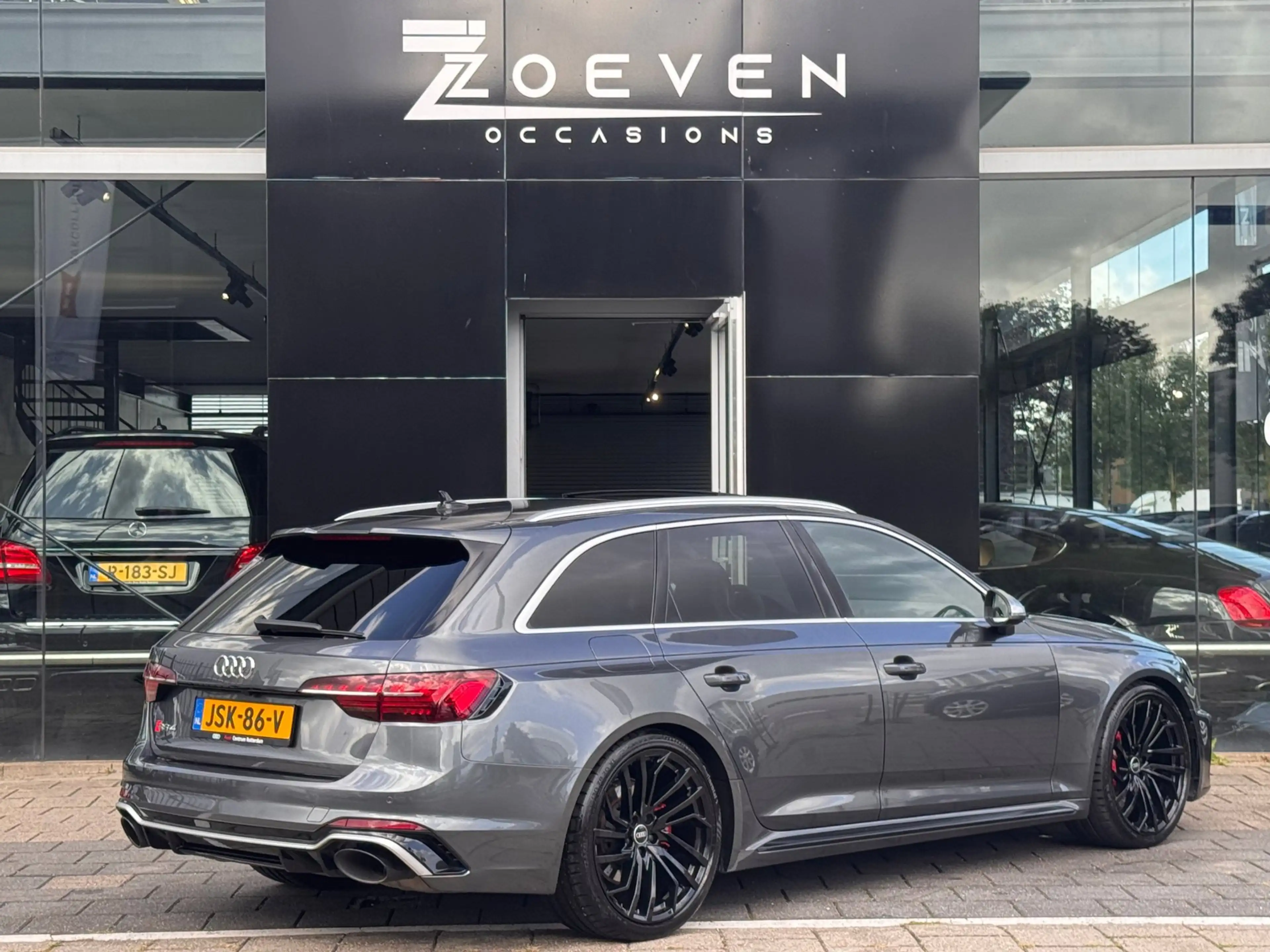 Audi RS4 A4 Avant 2.9 TFSI quattro — photo 4