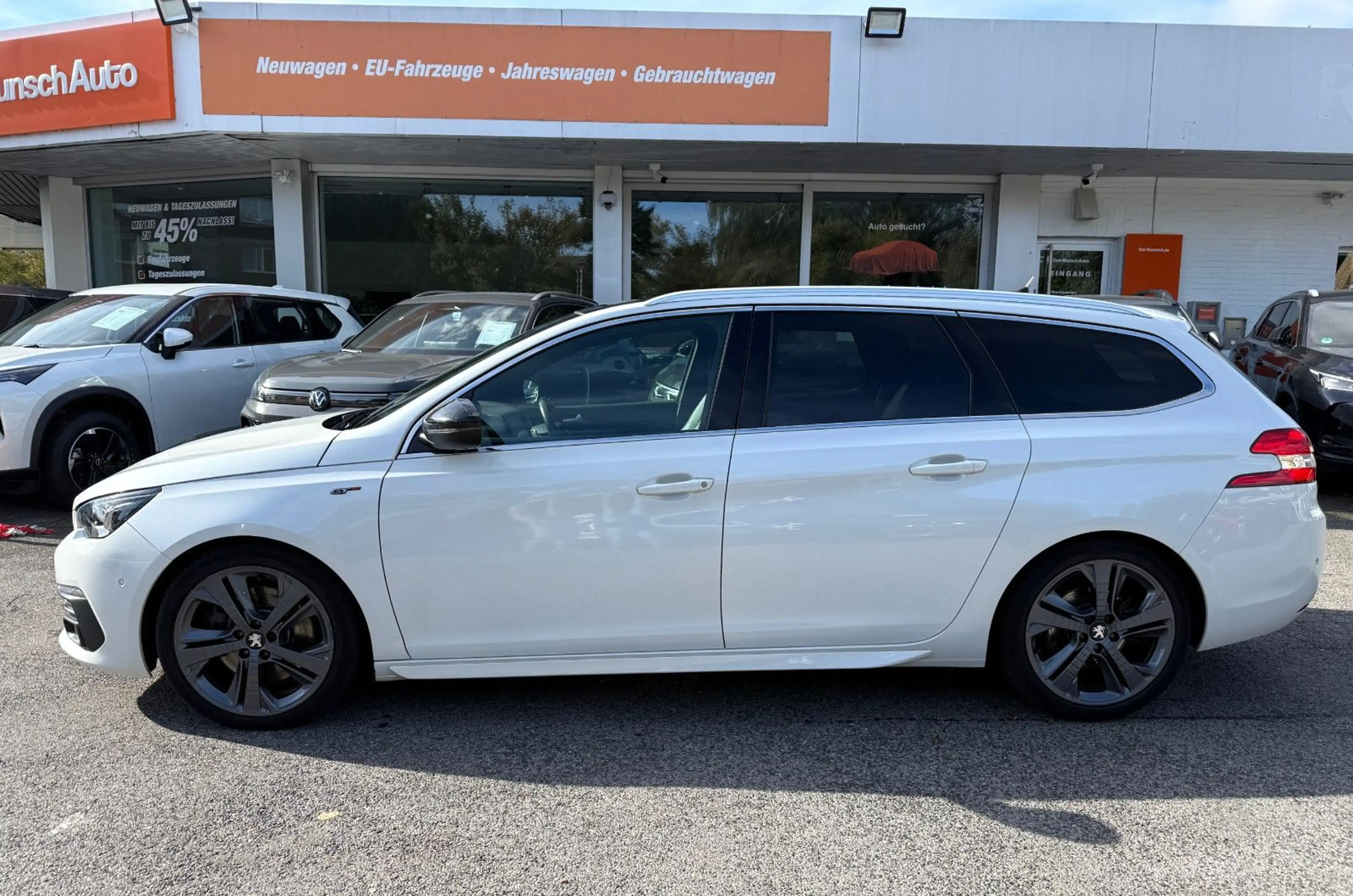Peugeot 308 SW GT Diesel Pano Navi Kamera SHZ Alcantara — photo 4