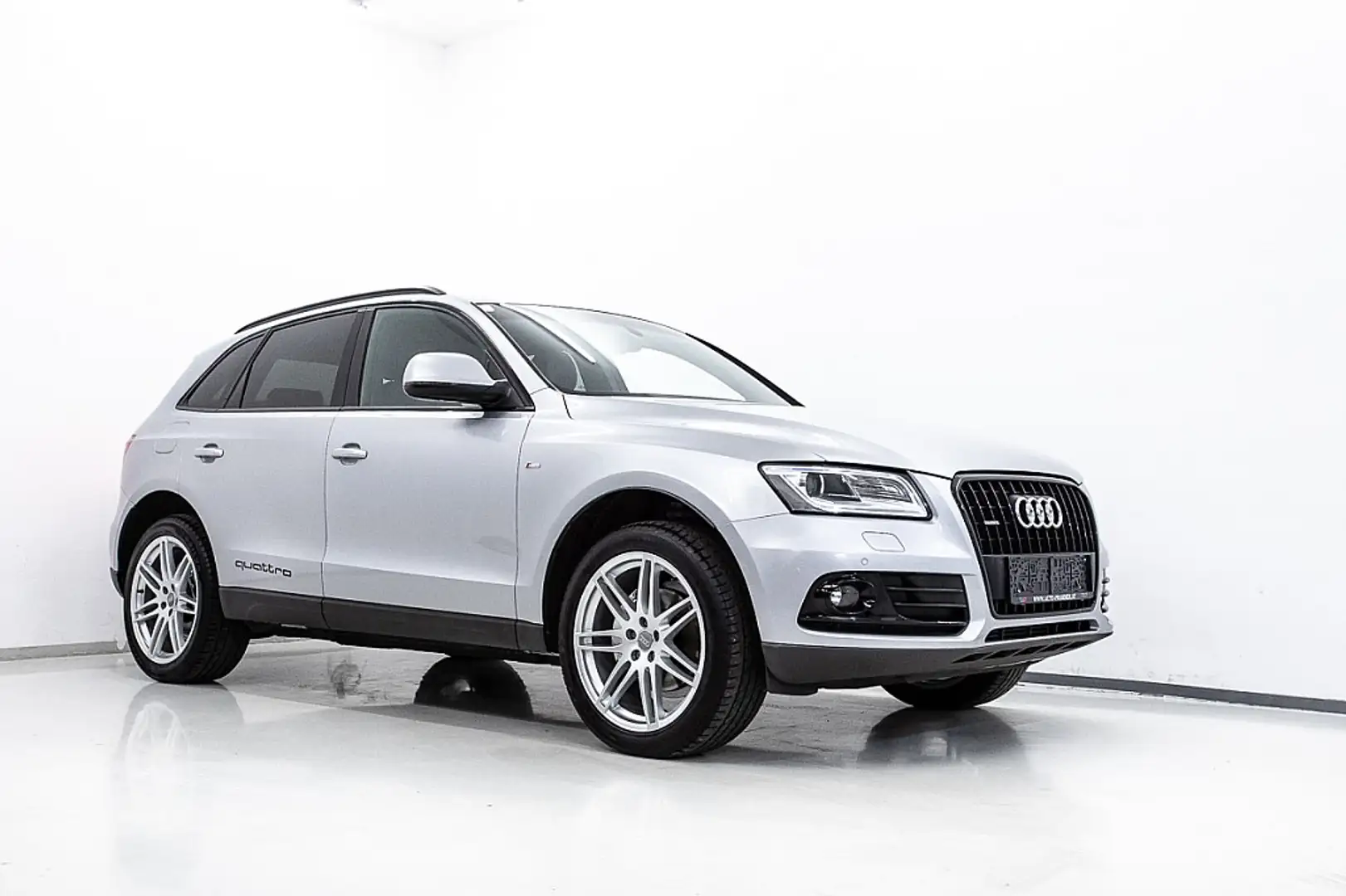 Audi Q5 2,0 TDI quattro Sline | Open Sky | AHK | Kamera Zilver - 2