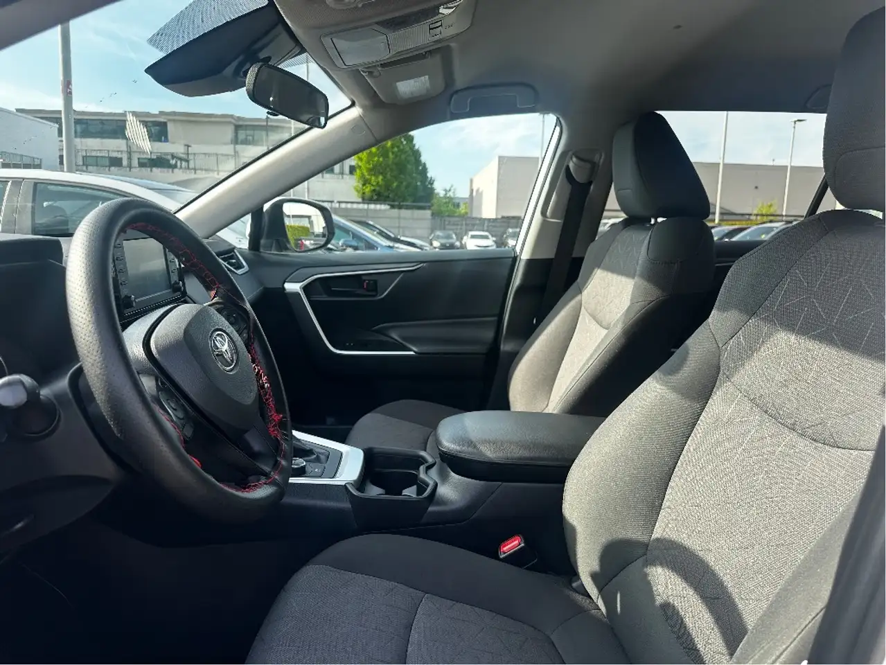 Toyota RAV 4 снимка Toyota RAV 4