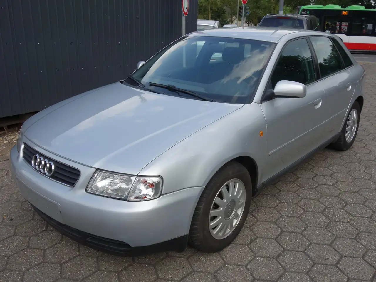 Audi A3 1.8 Ambiente Automatik TÜV9.2028, foto 2