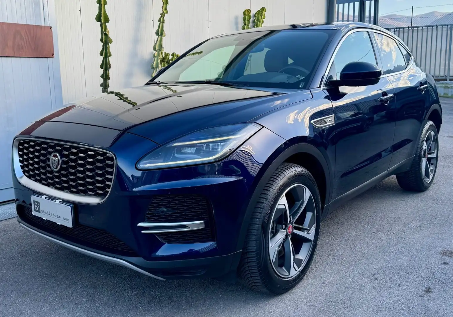 Jaguar E-Pace 2.0D I4 163 CV AWD Auto SE Bleu - 1