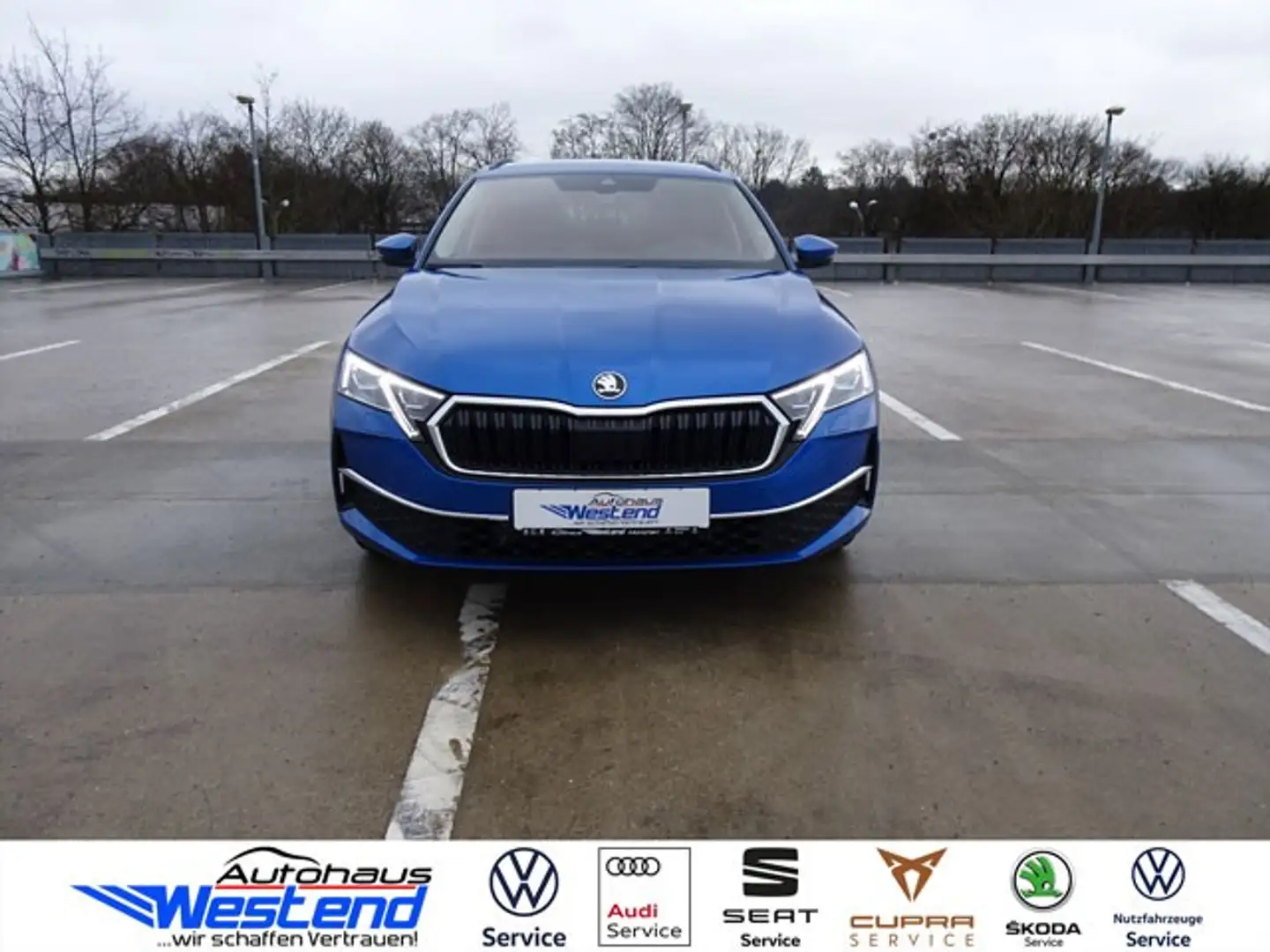 Skoda Octavia Combi Selection 2.0l TDI 110kW DSG LED Klima Blau - 1