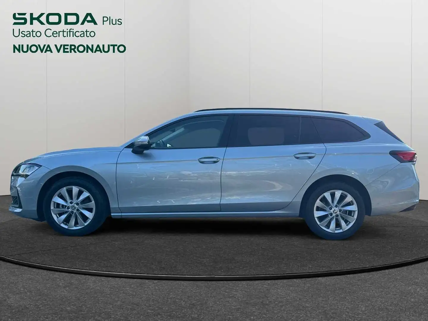 Skoda Superb 2.0 TDI DSG Wagon Selection Silber - 2