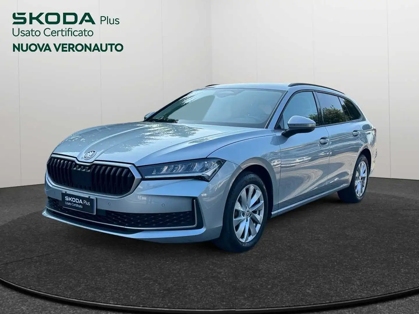 Skoda Superb 2.0 TDI DSG Wagon Selection Zilver - 1