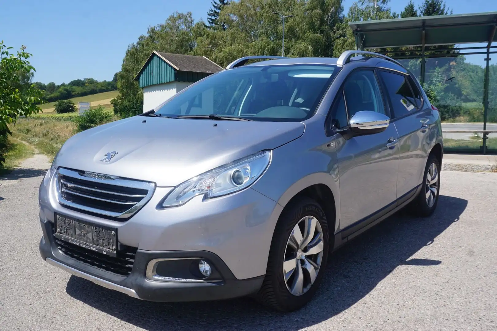 Peugeot 2008 1.6 e-HDi FAP Active Grau - 2