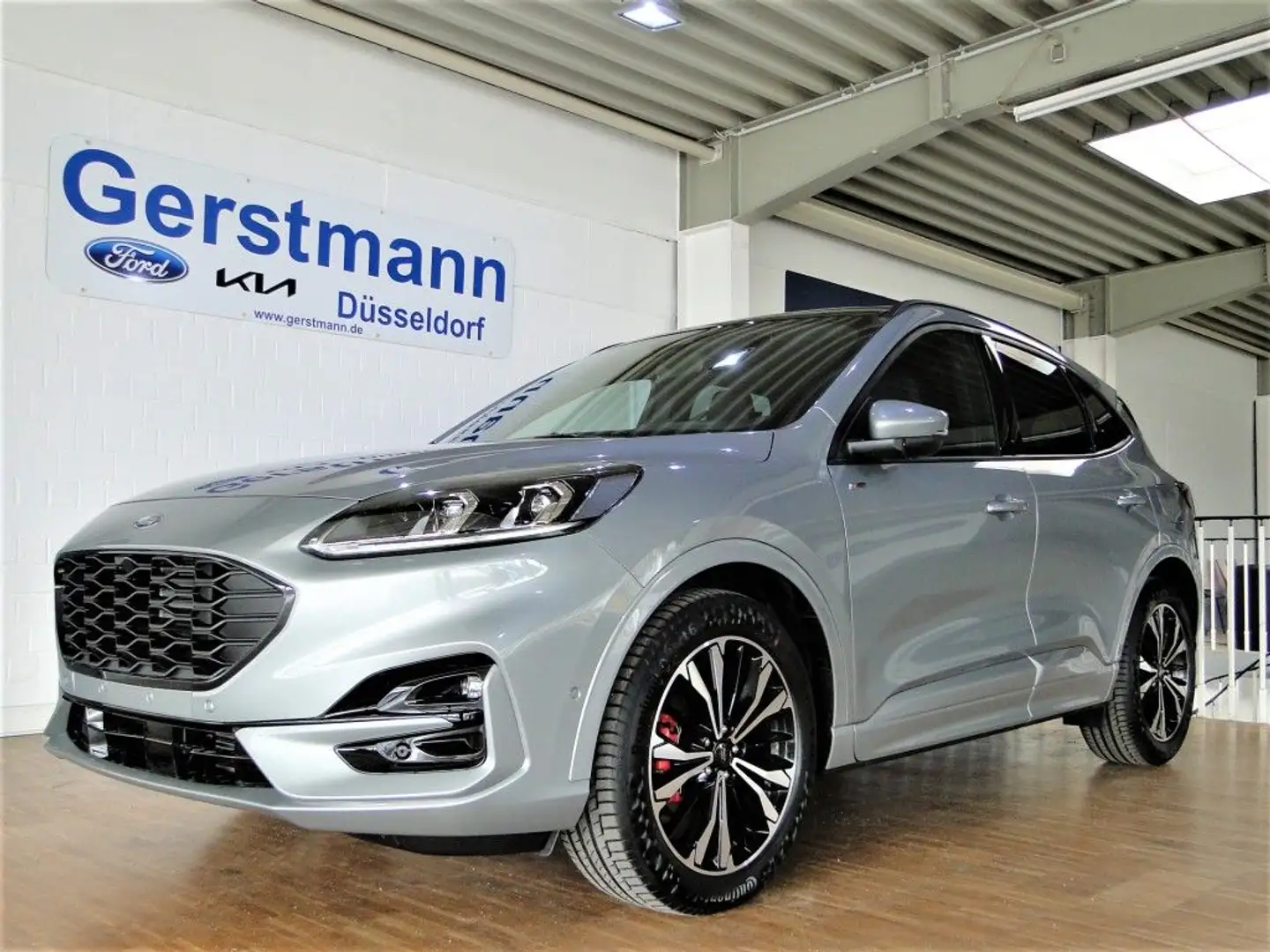 Ford Kuga 1.5 EcoBoost ST-LINE X AGR-Sitze Panorama Silber - 1