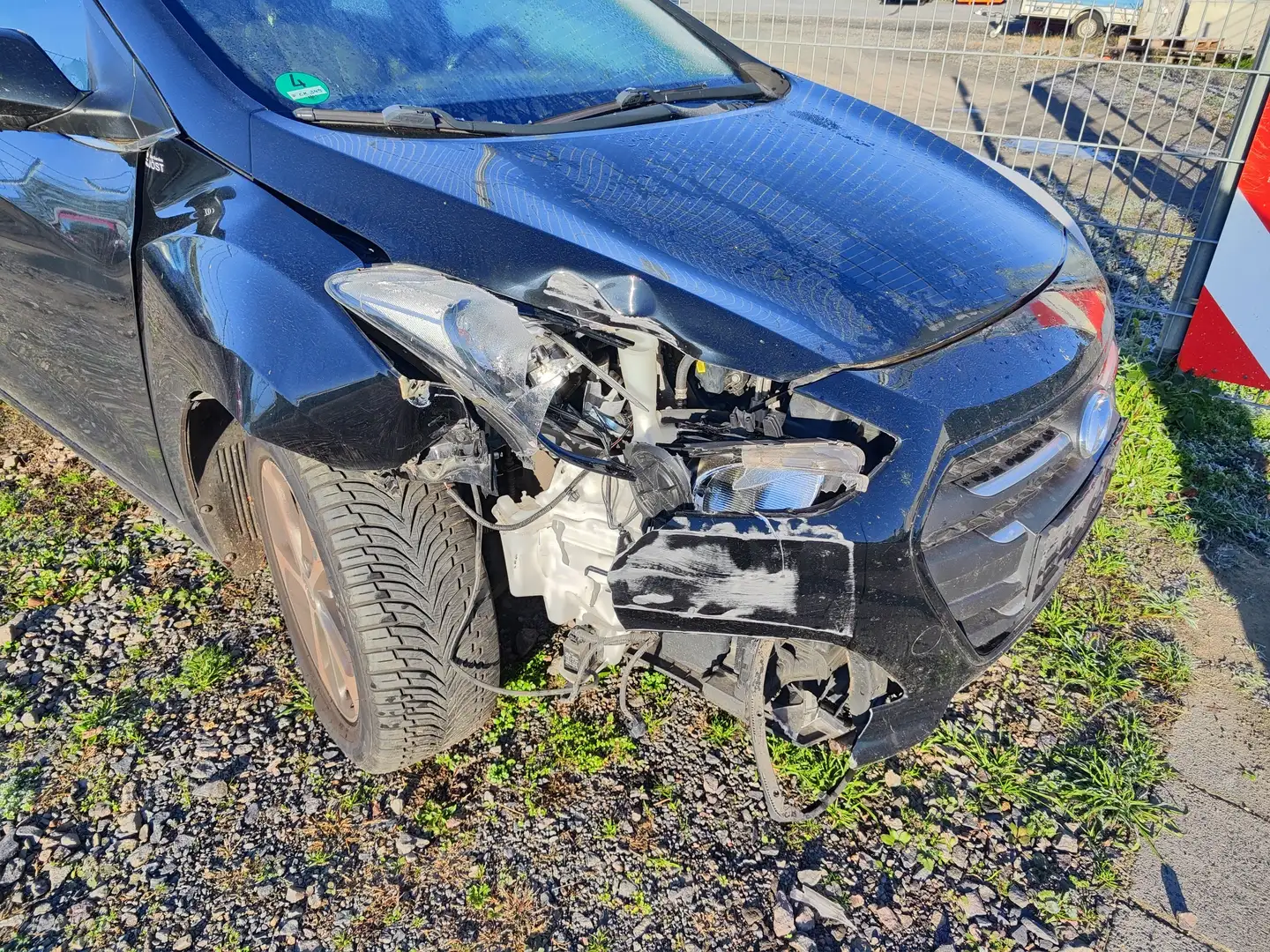 Hyundai i30 blue Trend 1.6 Diesel EURO6 Schwarz - 1