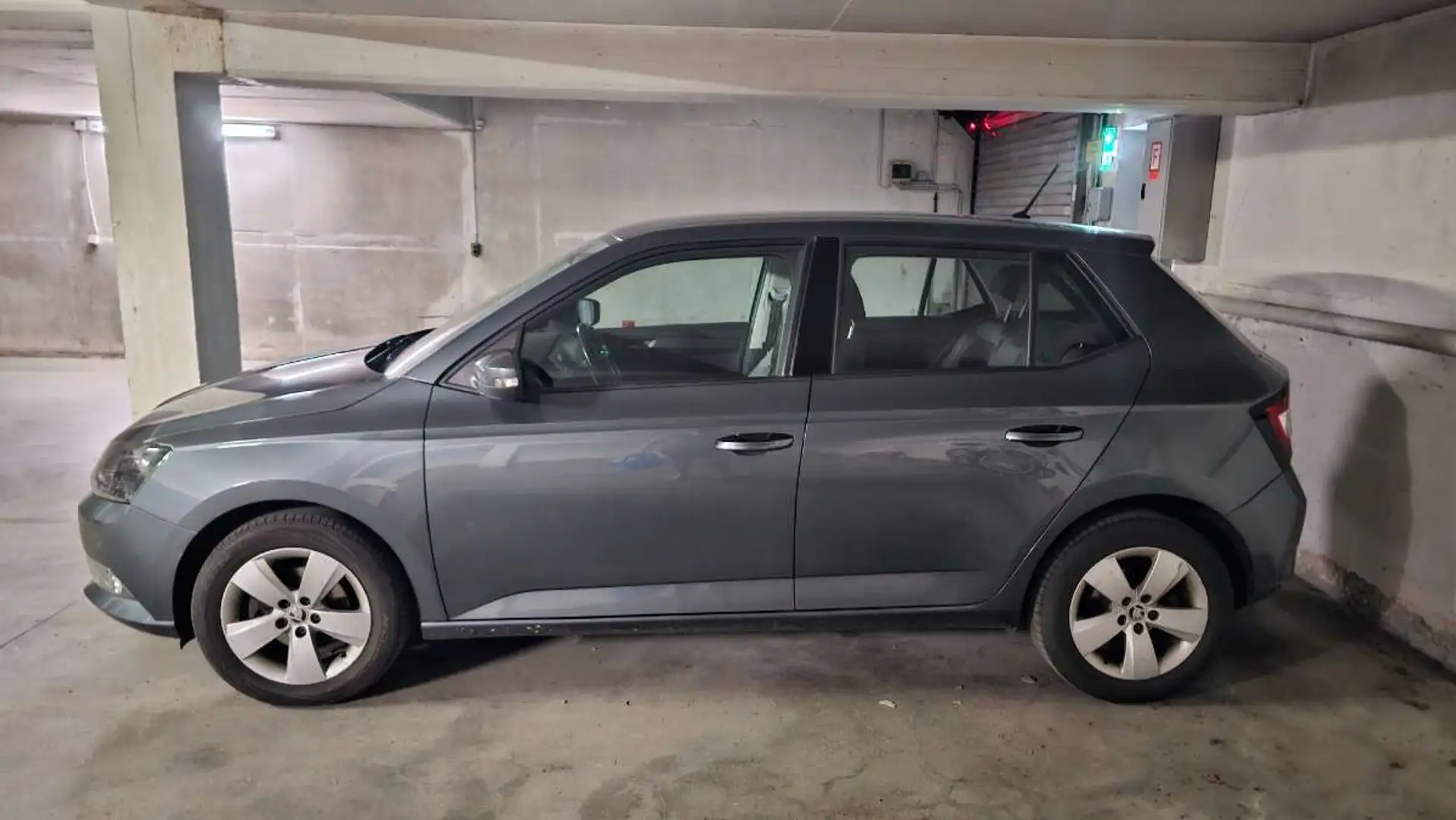 Skoda Fabia Fabia Combi Ambition 1,2 TSI Ambition Grau - 2