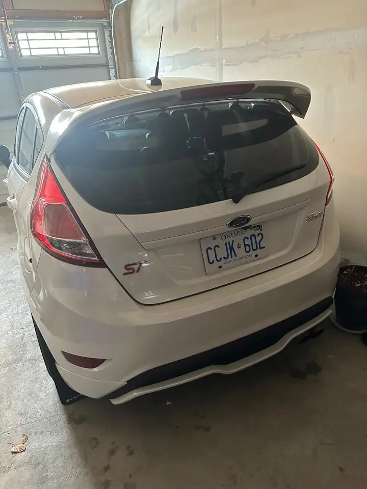 Ford Fiesta снимка Ford Fiesta