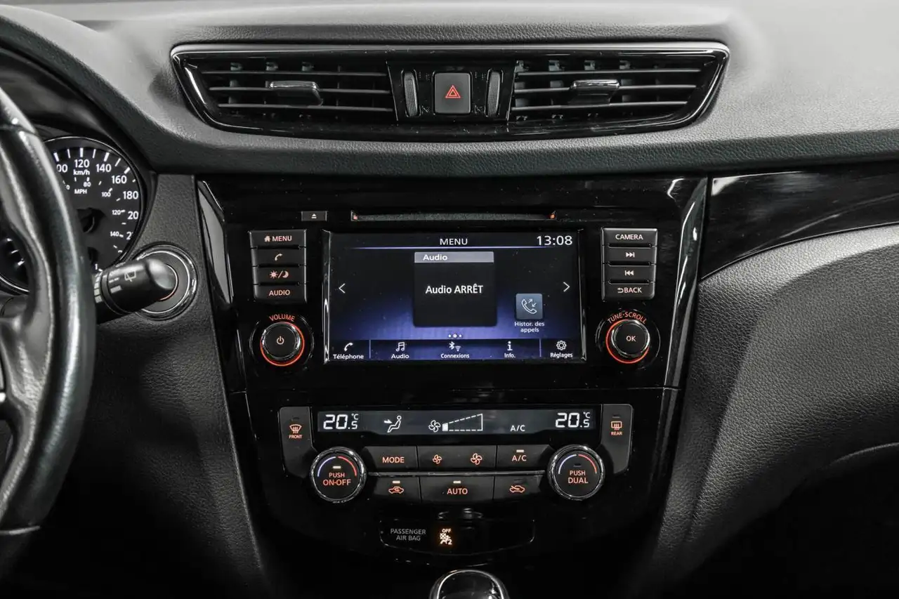 Nissan Qashqai снимка Nissan Qashqai